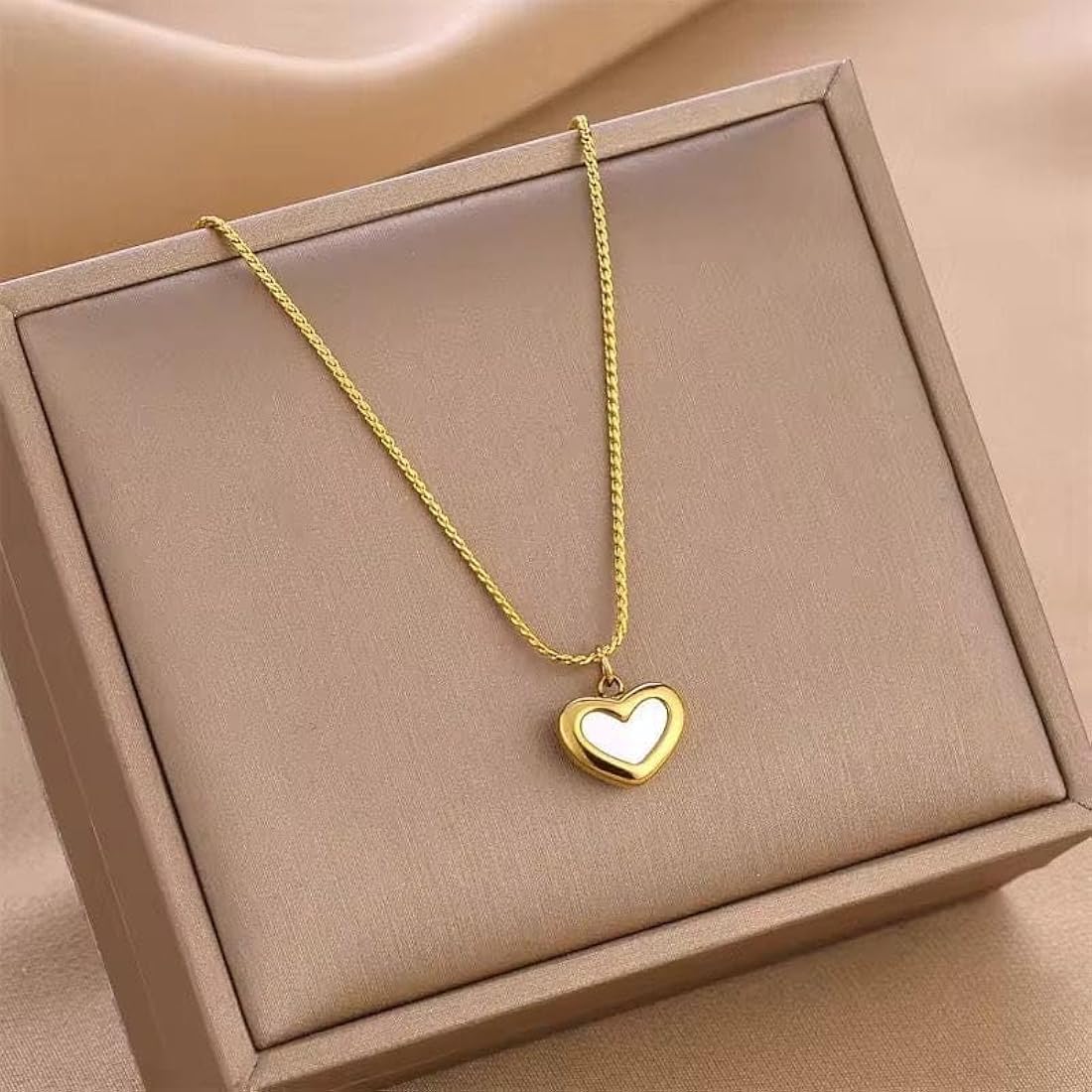 Dainty Gold Heart Necklace