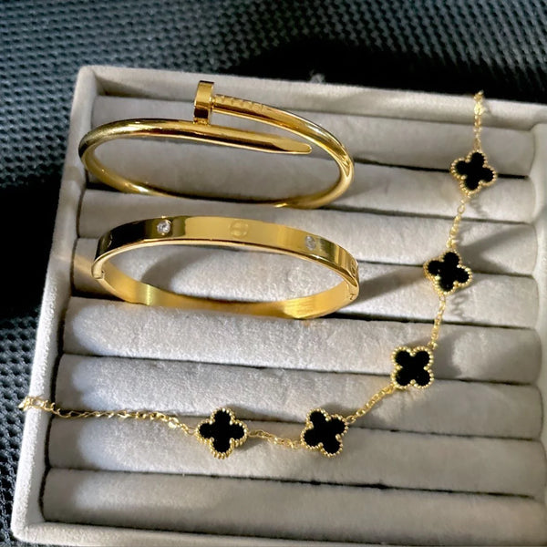 Nail+Cartier+LV stack