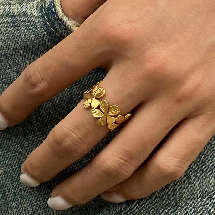 Flower adjustable ring
