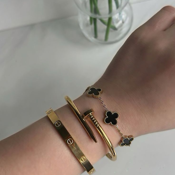 Nail+Cartier+LV stack