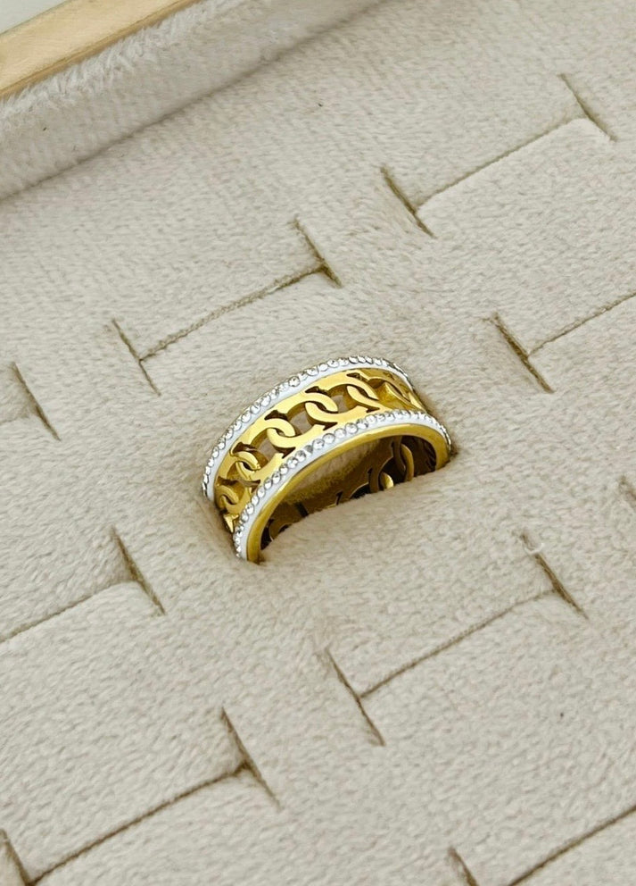 Zircon chain ring